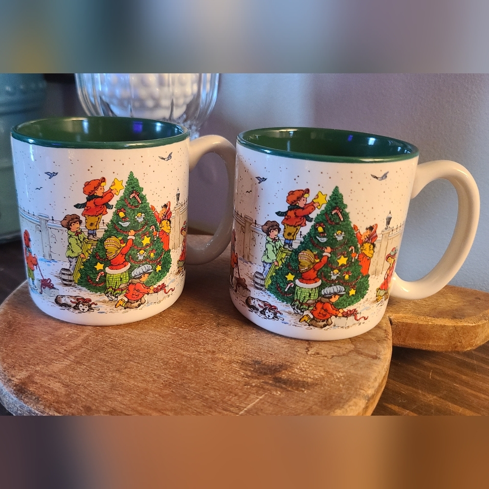Vintage 1989 Potpourri Press Ragamuffins Christmas Tree 2 Ceramic Coffee Mugs
